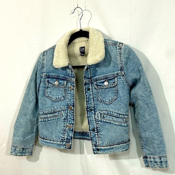 GAP Denim Sherpa Lined Trucker Jacket Kids Medium 8-9 Light Wash Jean Jacket - Picture 2 of 8